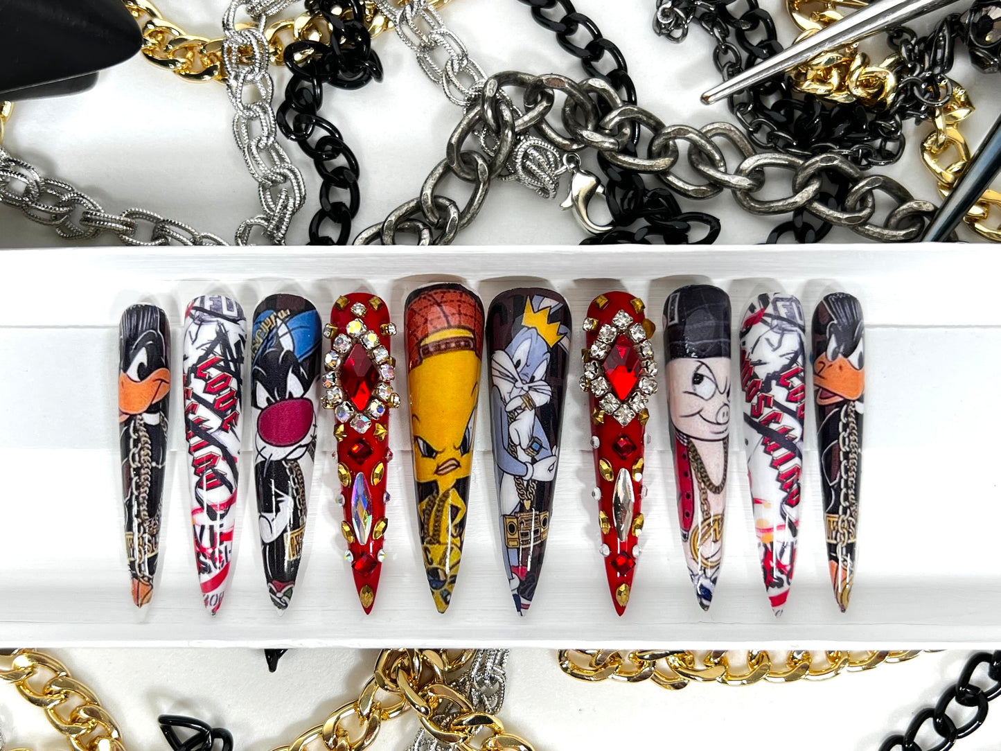 NFL LOONEY TUNES XL STILETTO 10 PIECE SET UV GEL FULL COVER PRESS-ON-NAILS